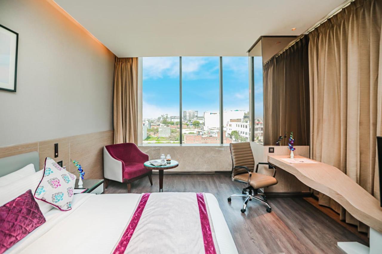 Regenta Place Verka 阿姆利则 外观 照片